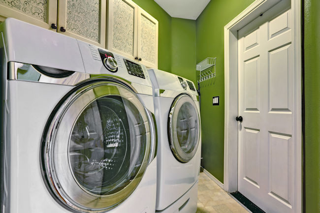 Washer repair signs signalize that it is time to call a professional in Louisville, KY to determine your issue and establish whether you need to replace your unit. 