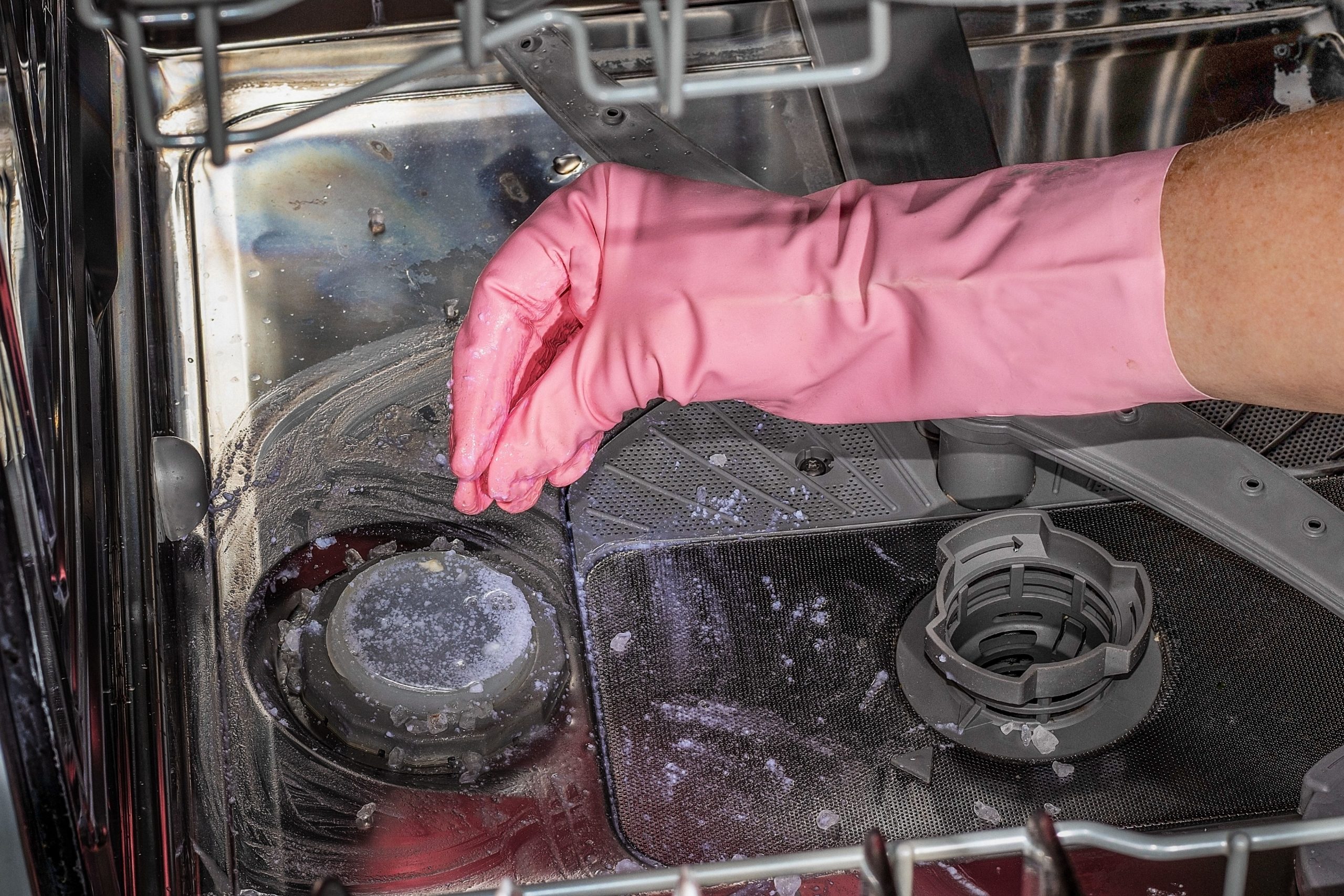 Dishwasher drainage is important if you want a well-functioning appliance for your dishes. 